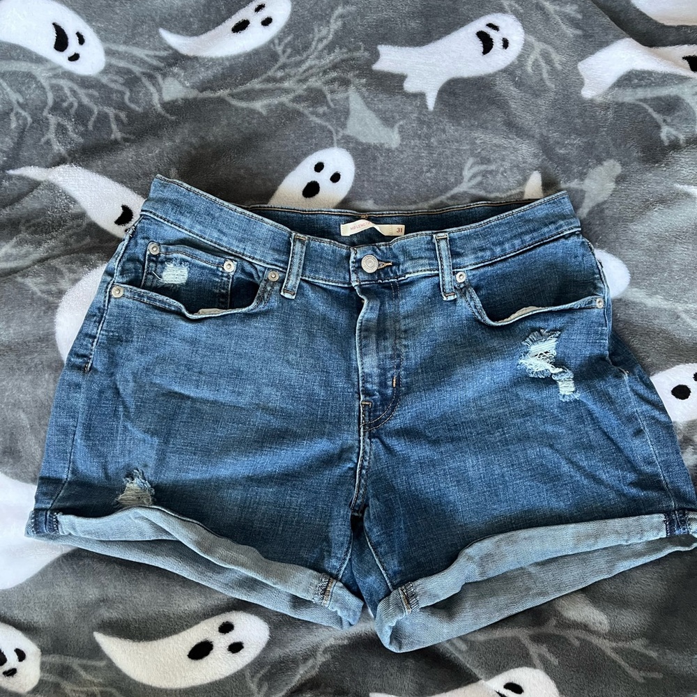 LEVI'S Women's Denim Shorts Mid Length Hyper Soft Size 31